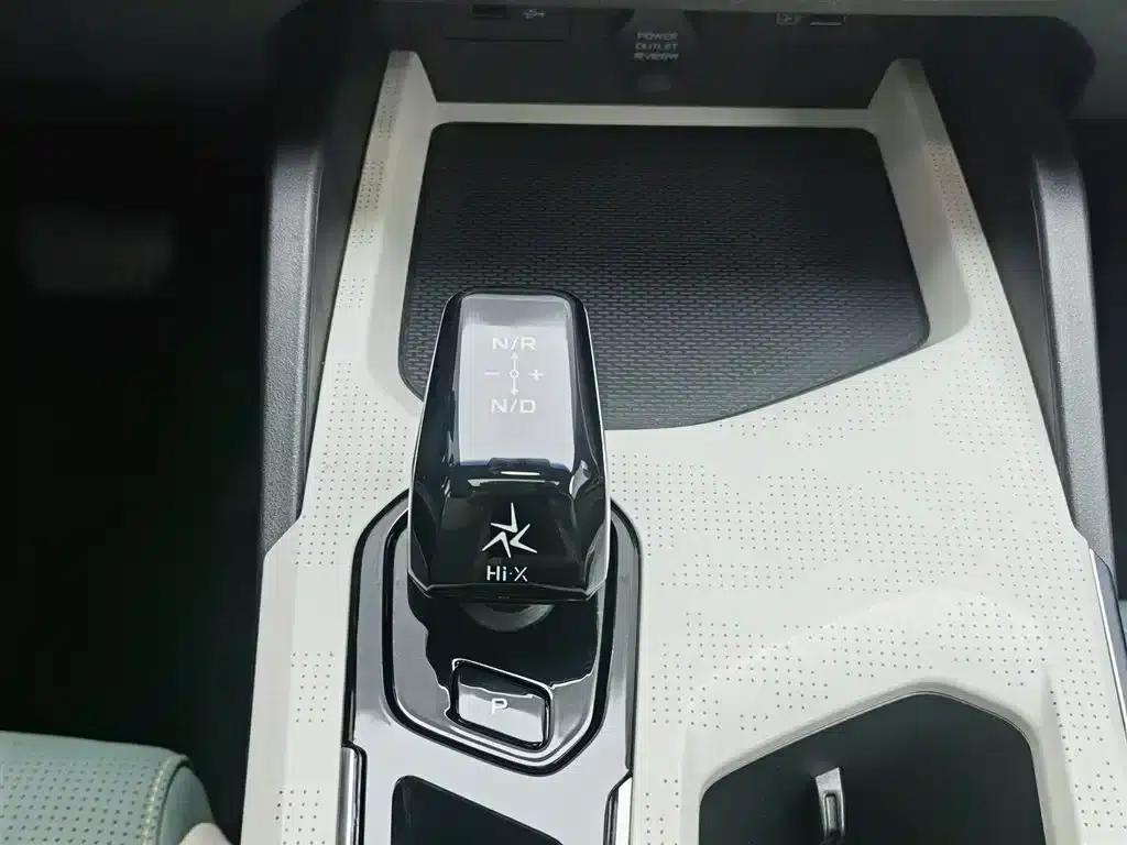 Geely Emgrand L HiP 2022 1.5TD-DHT Pro 100KM Super Speed — миниатюра 13