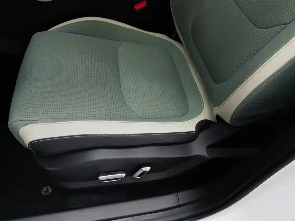 Geely Emgrand L HiP 2022 1.5TD-DHT Pro 100KM Super Speed — миниатюра 20