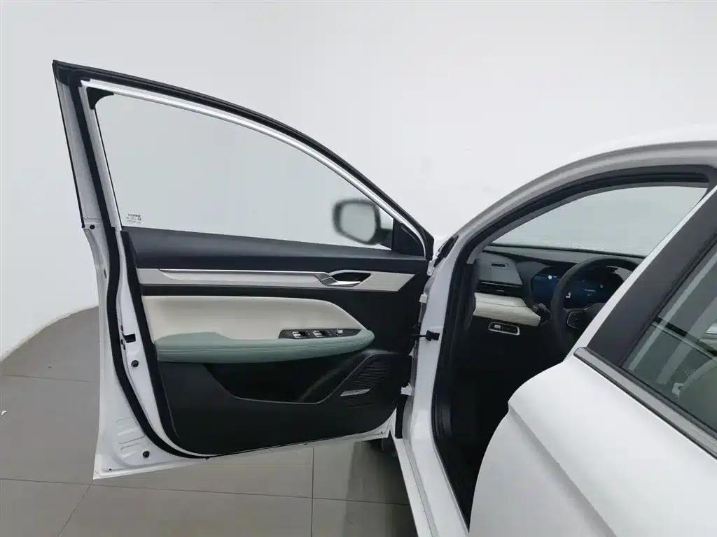 Geely Emgrand L HiP 2022 1.5TD-DHT Pro 100KM Super Speed — миниатюра 8
