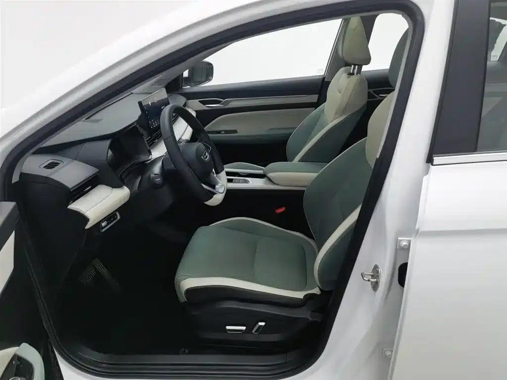 Geely Emgrand L HiP 2022 1.5TD-DHT Pro 100KM Super Speed — миниатюра 10
