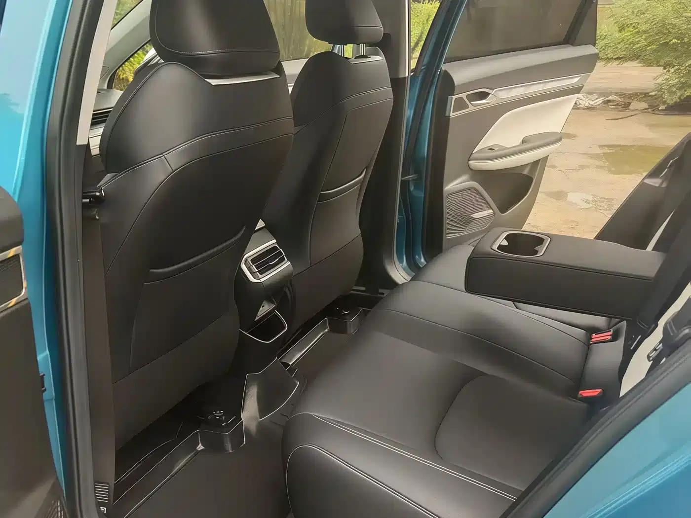 Geely Emgrand L 2022 1.4T CVT Premium Edition — миниатюра 11