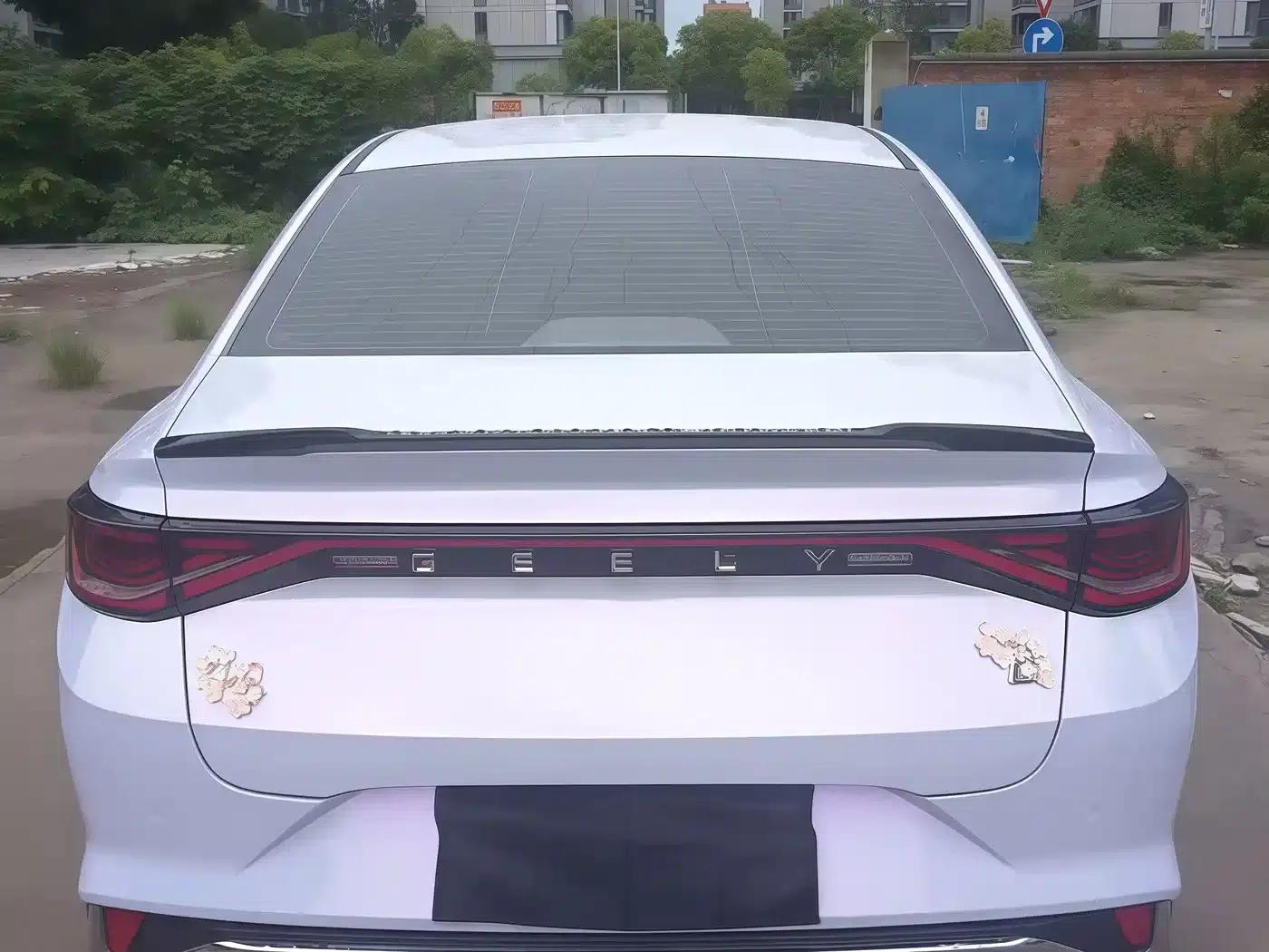 Geely Emgrand L 2022 1.4T CVT Premium Edition — миниатюра 17