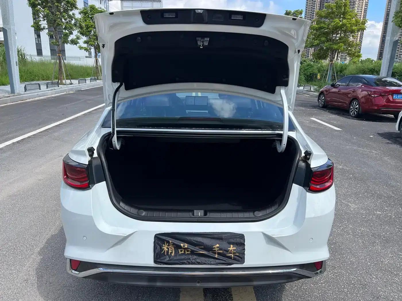 Geely Emgrand L 2022 1.4T CVT Flagship Edition — миниатюра 12