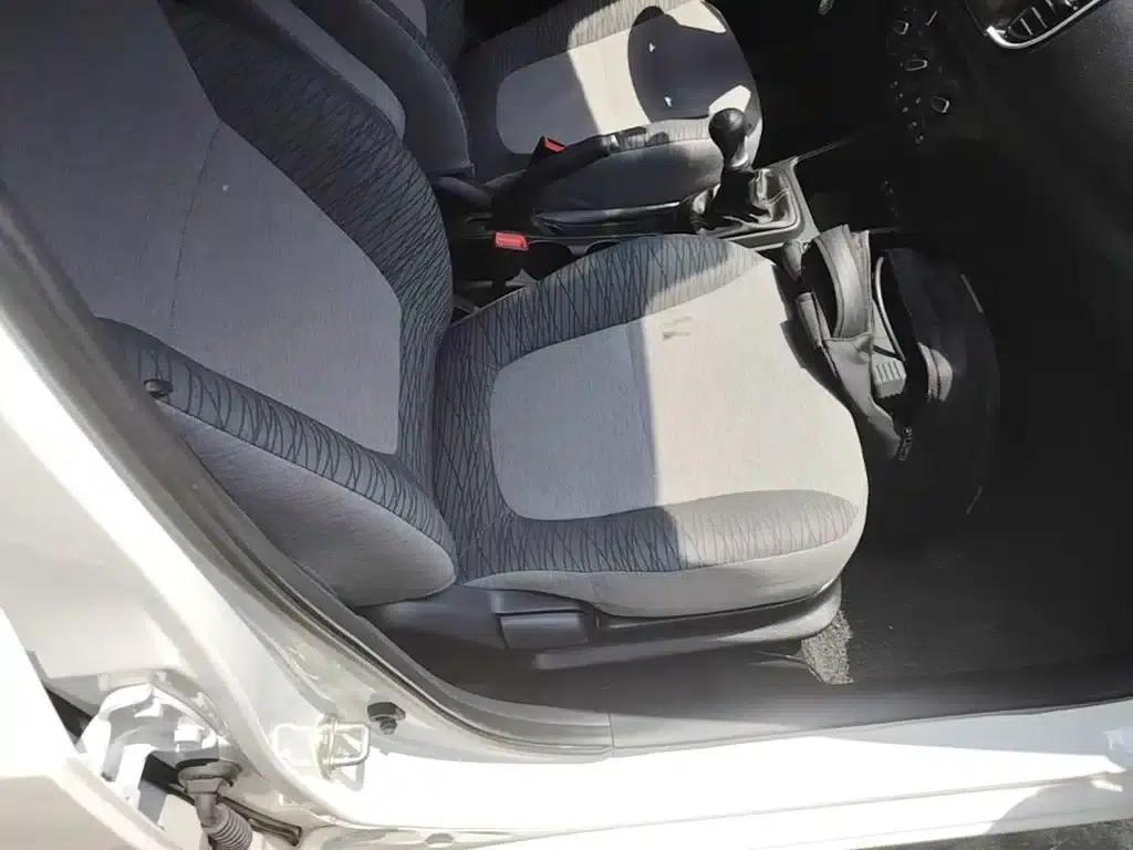 Kia K2 2017 1.4L Manual Smart Fashion Edition — миниатюра 25