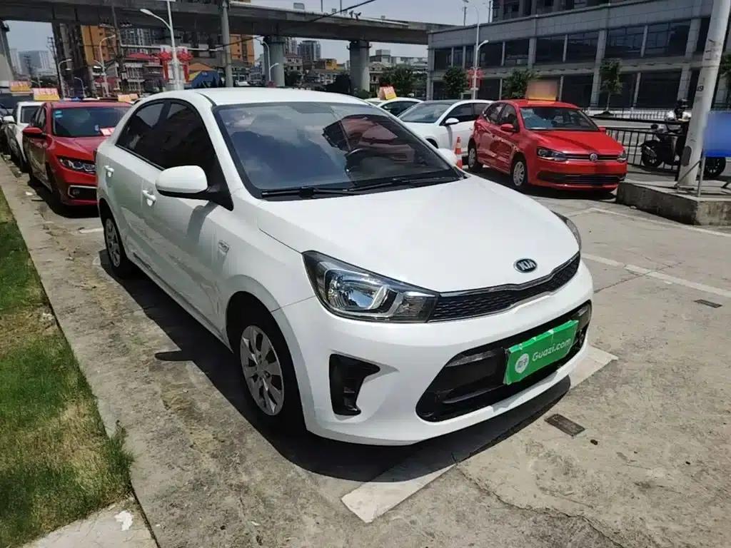 Kia K2 2017 1.4L Manual Smart Fashion Edition — миниатюра 4