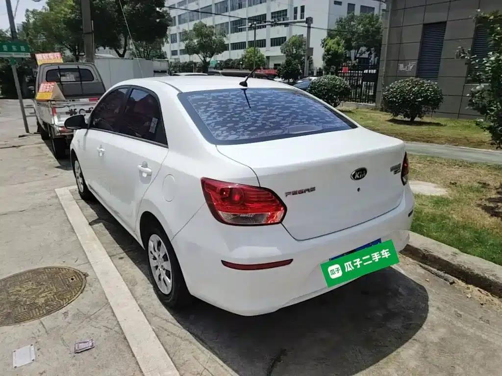 Kia K2 2017 1.4L Manual Smart Fashion Edition — миниатюра 5