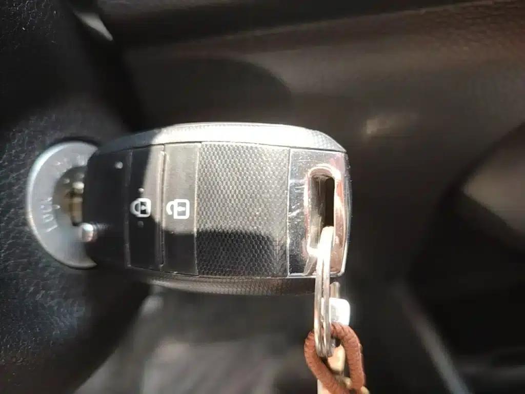 Kia K2 2017 1.4L Manual Smart Fashion Edition — миниатюра 9