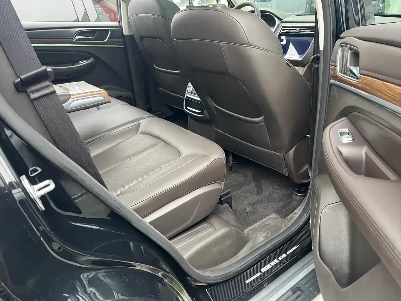 Roewe RX8 2019 30T Intelligent Connected 4WD Super Flagship Edition — миниатюра 13