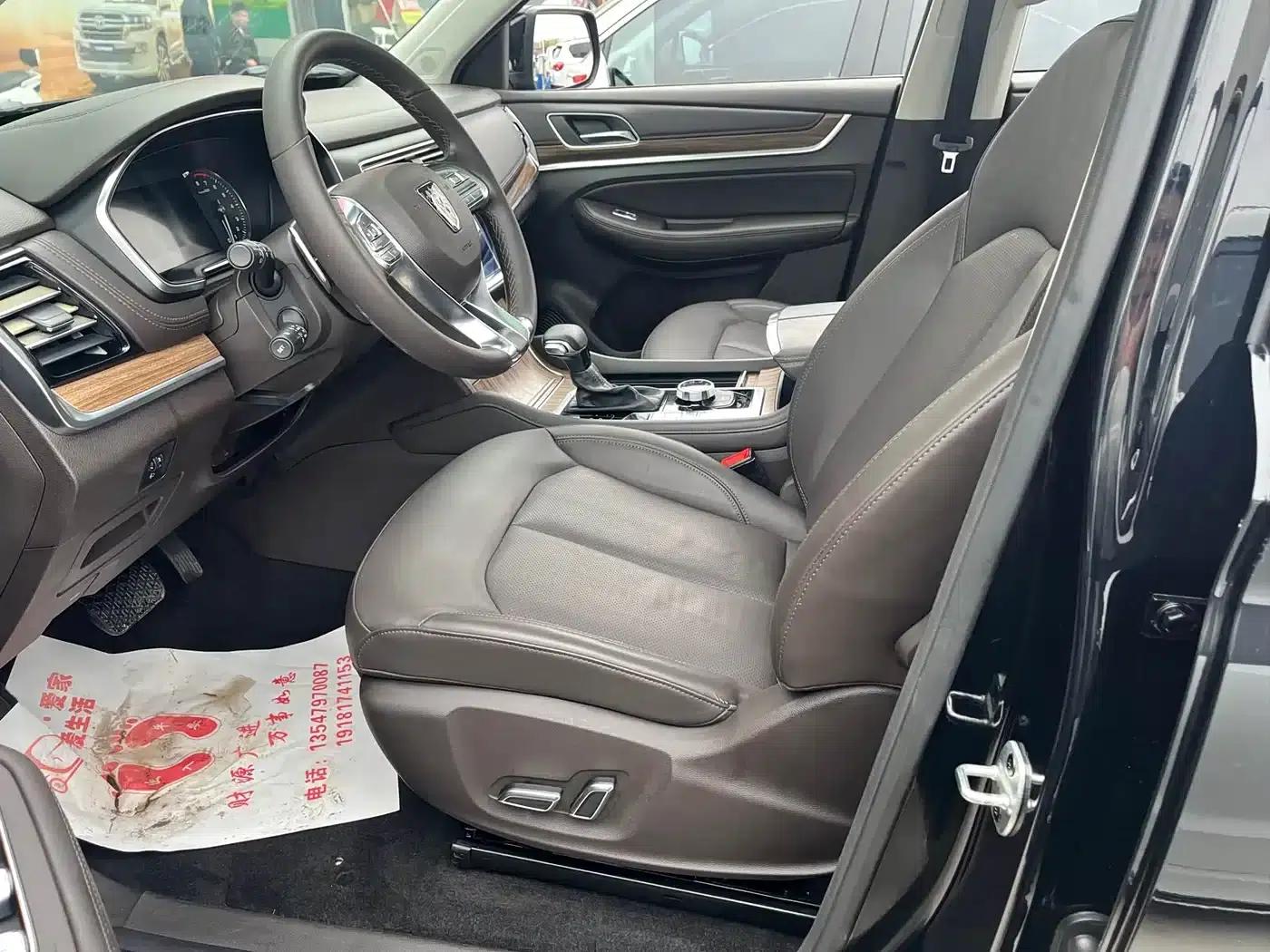 Roewe RX8 2019 30T Intelligent Connected 4WD Super Flagship Edition — миниатюра 5