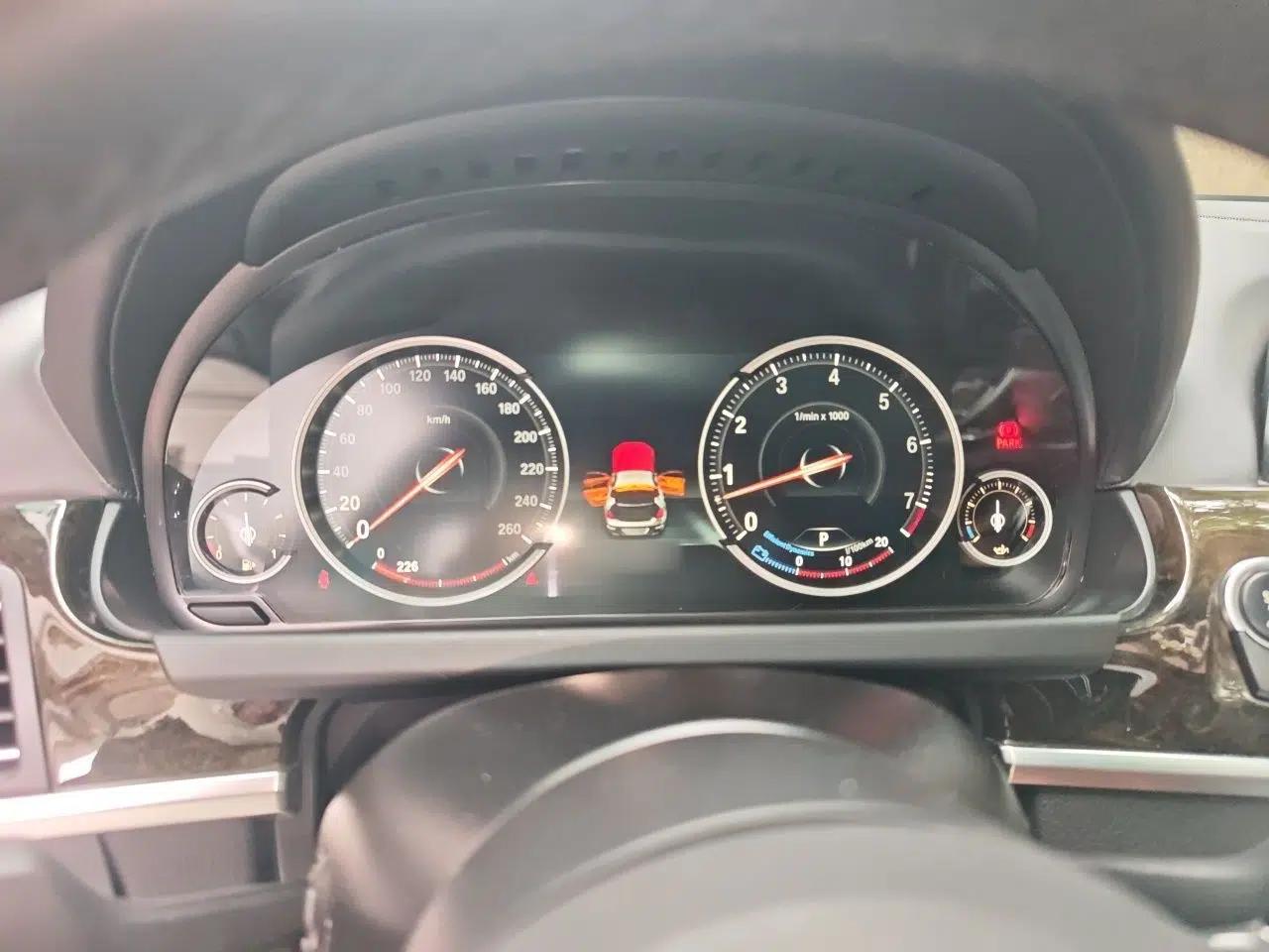 BMW 6 Series 2013 Facelift 640i Gran Coupe — миниатюра 10