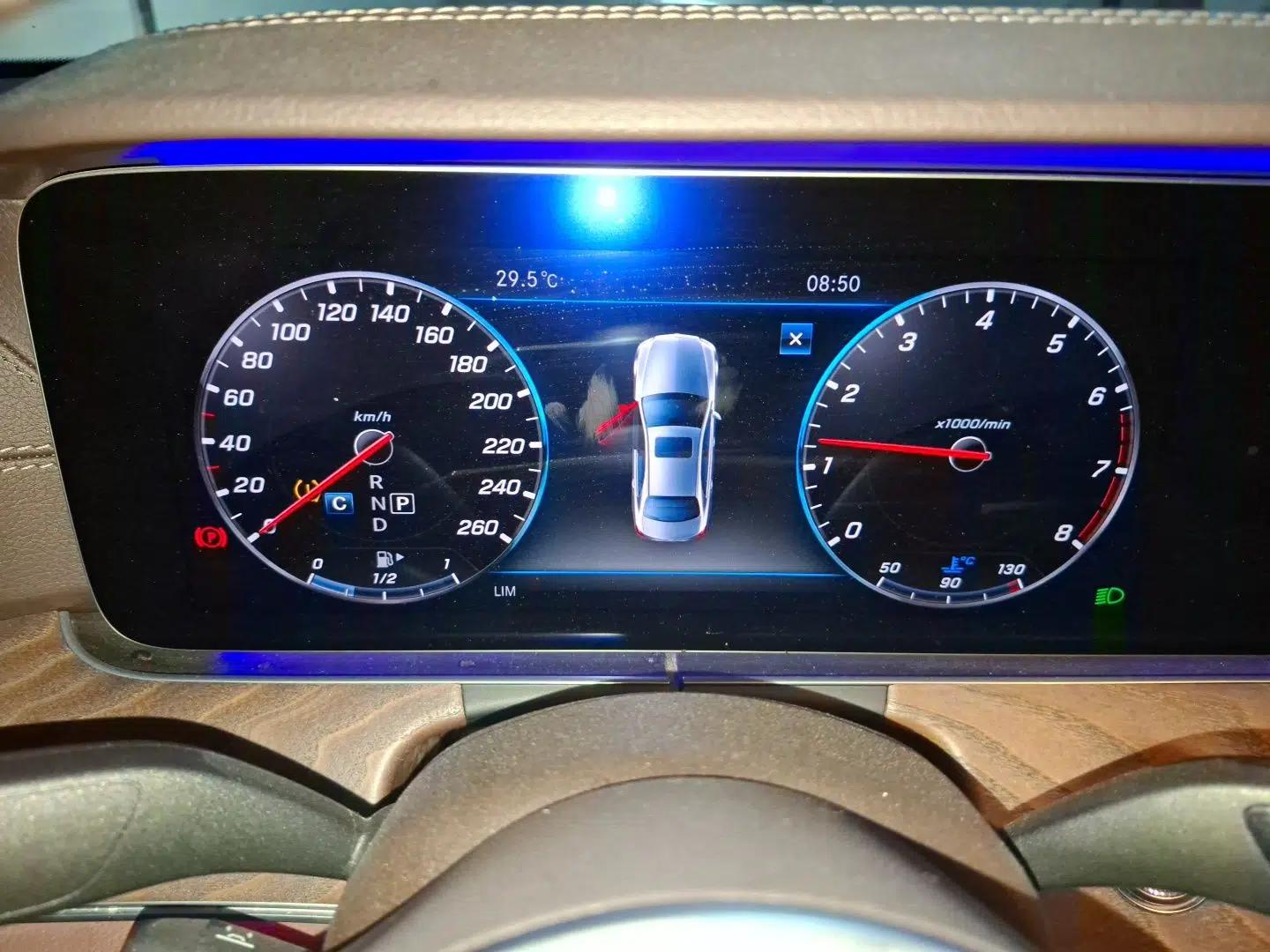 Mercedes-Benz E-Class 2019 Facelifted E 300 L Stylish Version — миниатюра 11