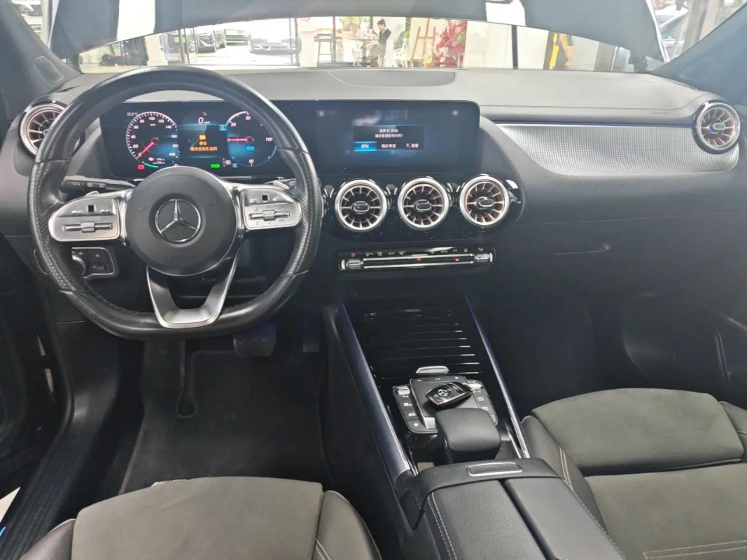 Mercedes-Benz EQA 2022 EQA 300 4MATIC Launch Edition — миниатюра 20