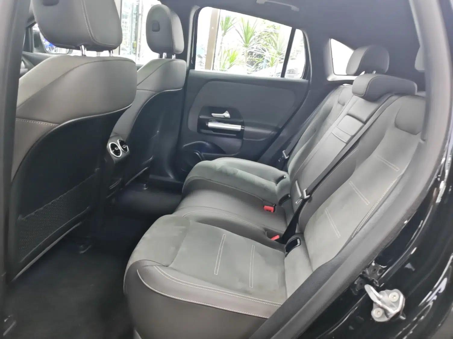 Mercedes-Benz EQA 2022 EQA 300 4MATIC Launch Edition — миниатюра 28