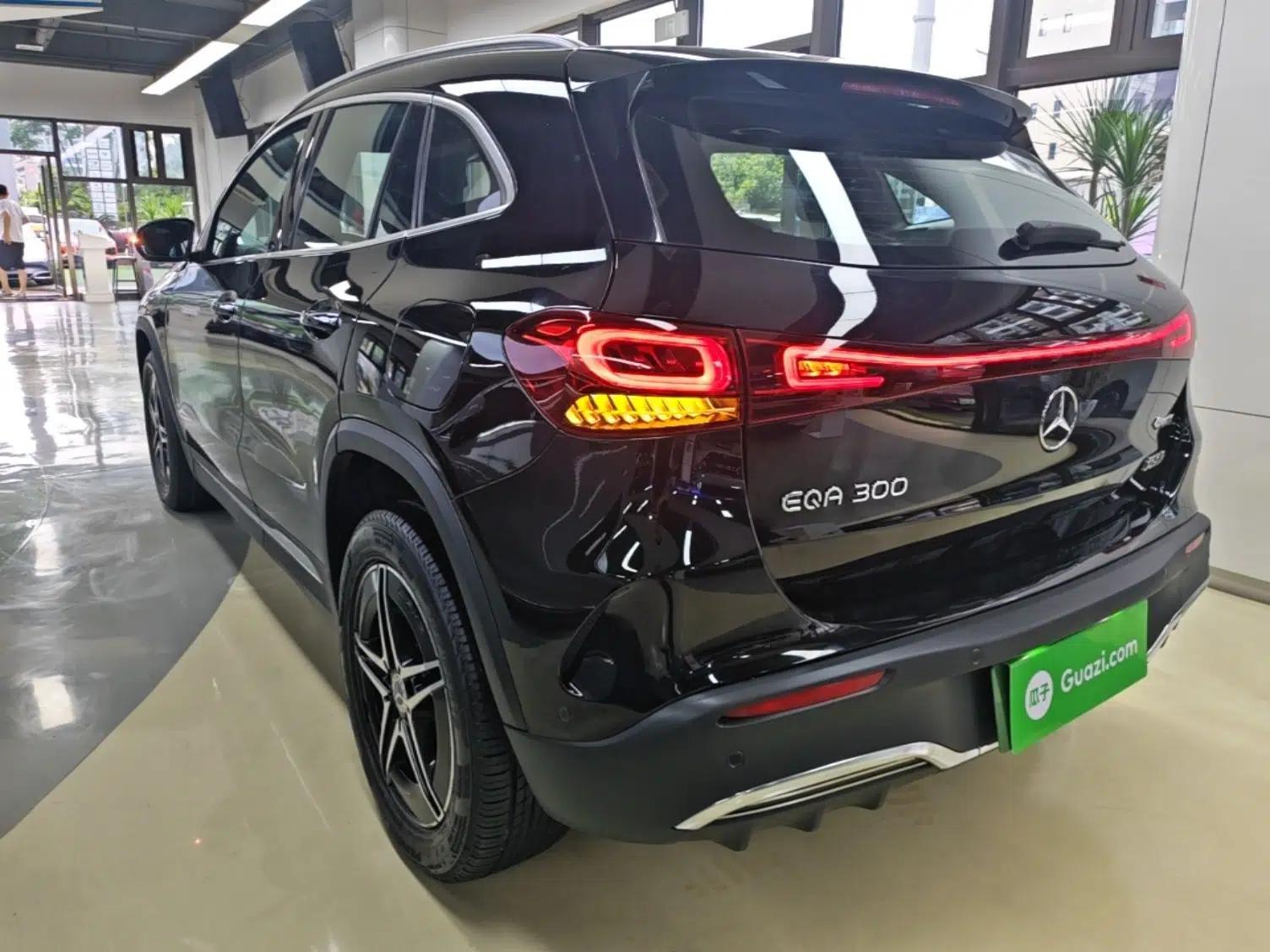 Mercedes-Benz EQA 2022 EQA 300 4MATIC Launch Edition — миниатюра 4