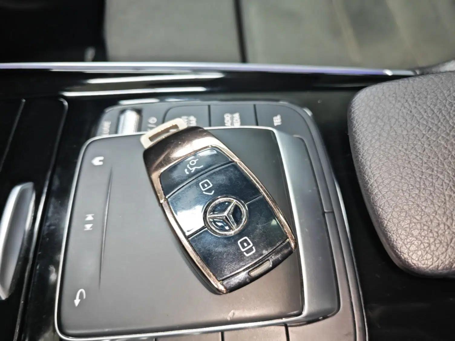 Mercedes-Benz EQA 2022 EQA 300 4MATIC Launch Edition — миниатюра 31