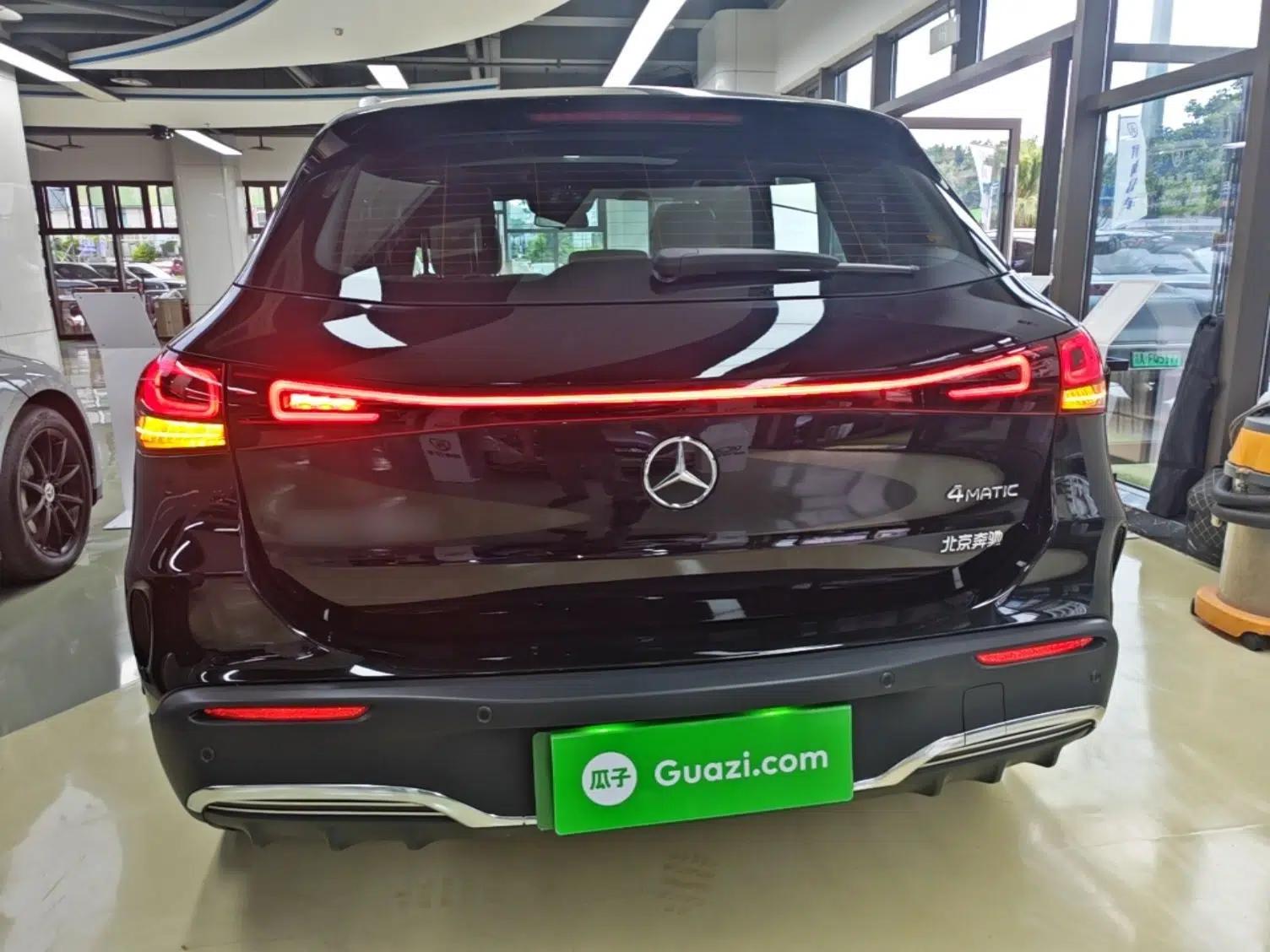 Mercedes-Benz EQA 2022 EQA 300 4MATIC Launch Edition — миниатюра 5
