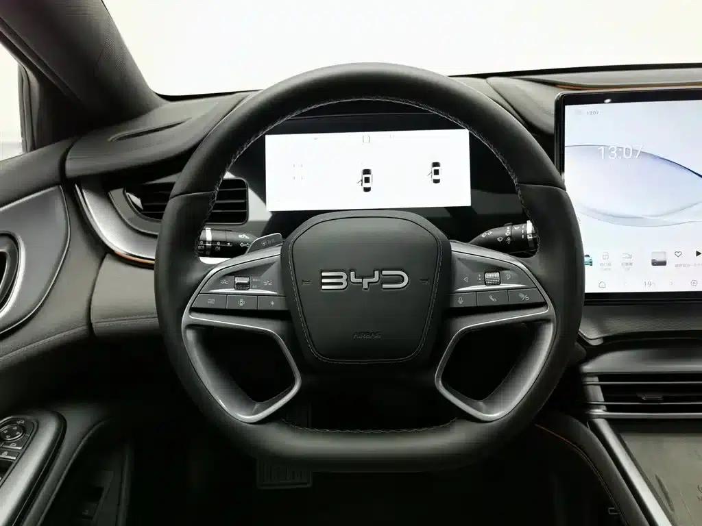 Seal 07 DM-i 2025 Intelligent Driving Edition DM-i 1.5L 125km Luxury Model — миниатюра 11