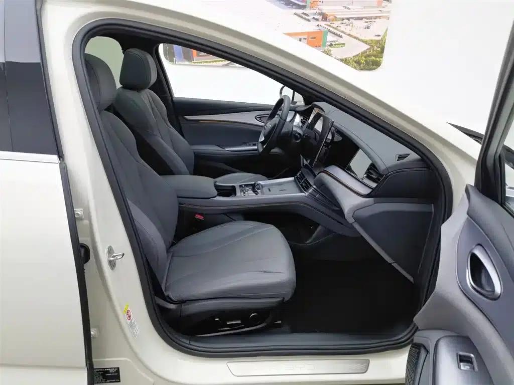 Seal 07 DM-i 2025 Intelligent Driving Edition DM-i 1.5L 125km Luxury Model — миниатюра 23