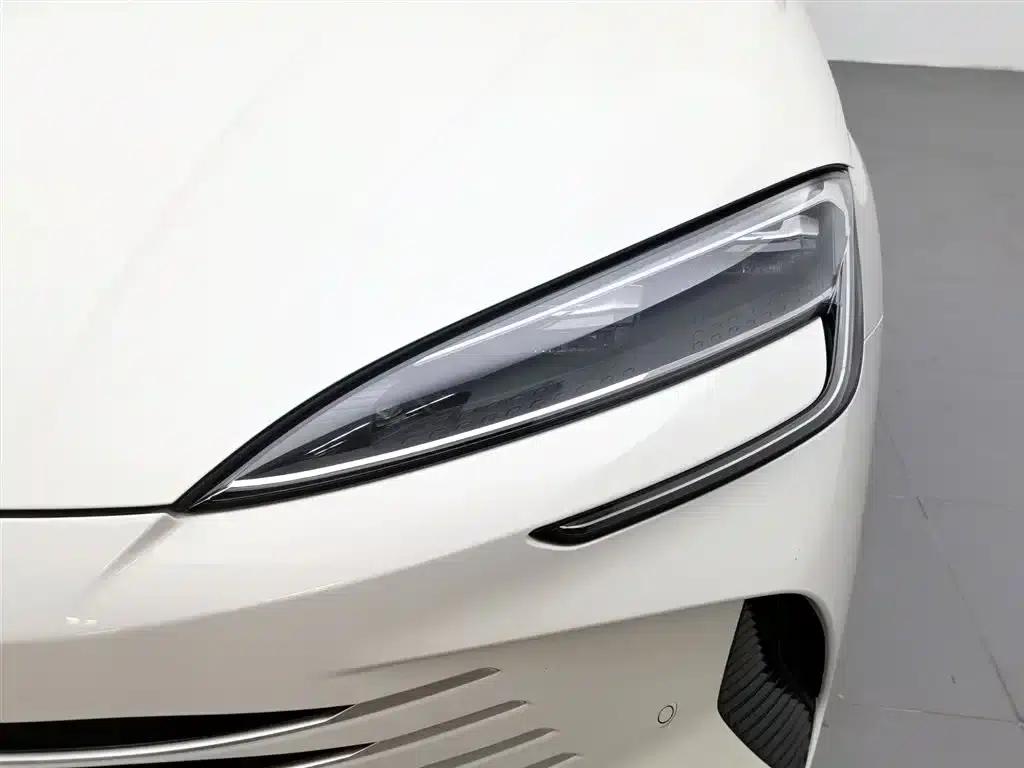 Seal 07 DM-i 2025 Intelligent Driving Edition DM-i 1.5L 125km Luxury Model — миниатюра 7
