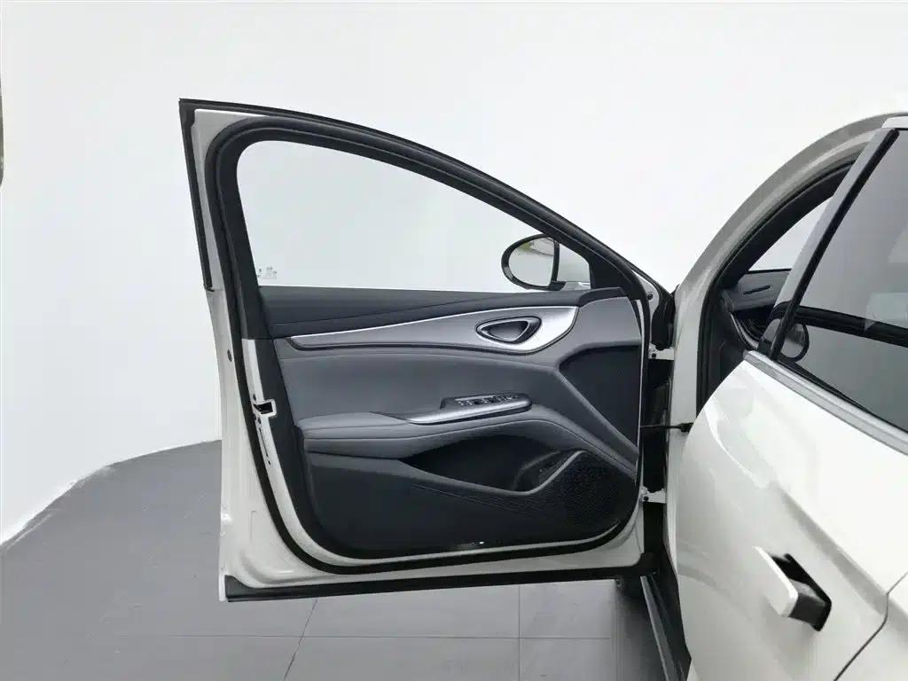 Seal 07 DM-i 2025 Intelligent Driving Edition DM-i 1.5L 125km Luxury Model — миниатюра 8