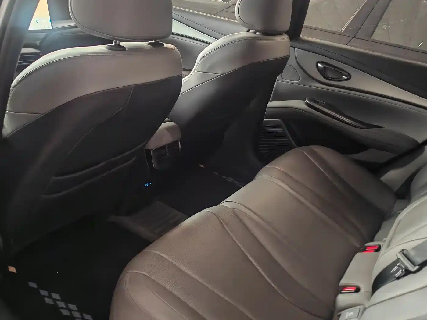 Seal 07 DM-i 2025 Model DM-i 1.5L 125km Luxury — миниатюра 6