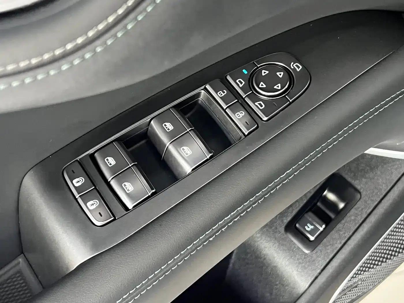 Hiace 07 EV 2024 Model 610 Long Range Version — миниатюра 16