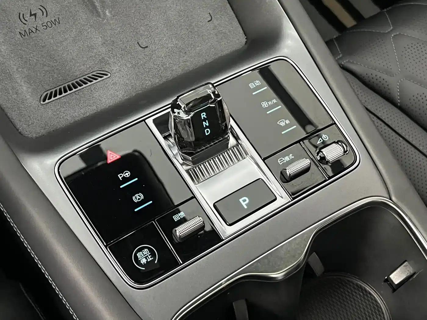 Hiace 07 EV 2024 Model 610 Long Range Version — миниатюра 20