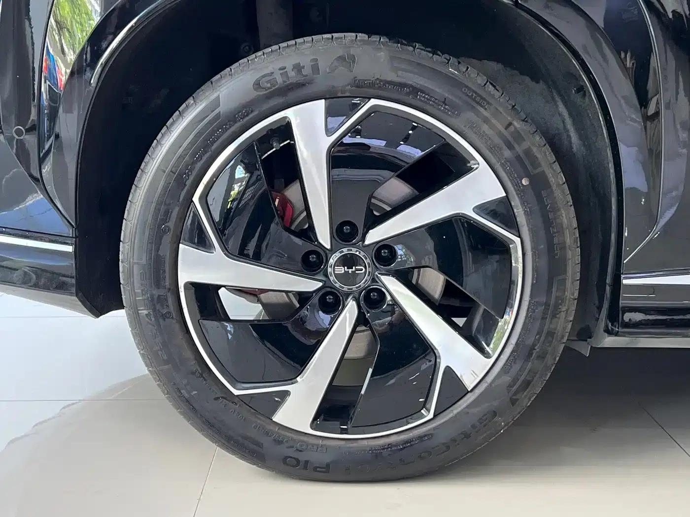 Hiace 07 EV 2024 Model 610 Long Range Version — миниатюра 10