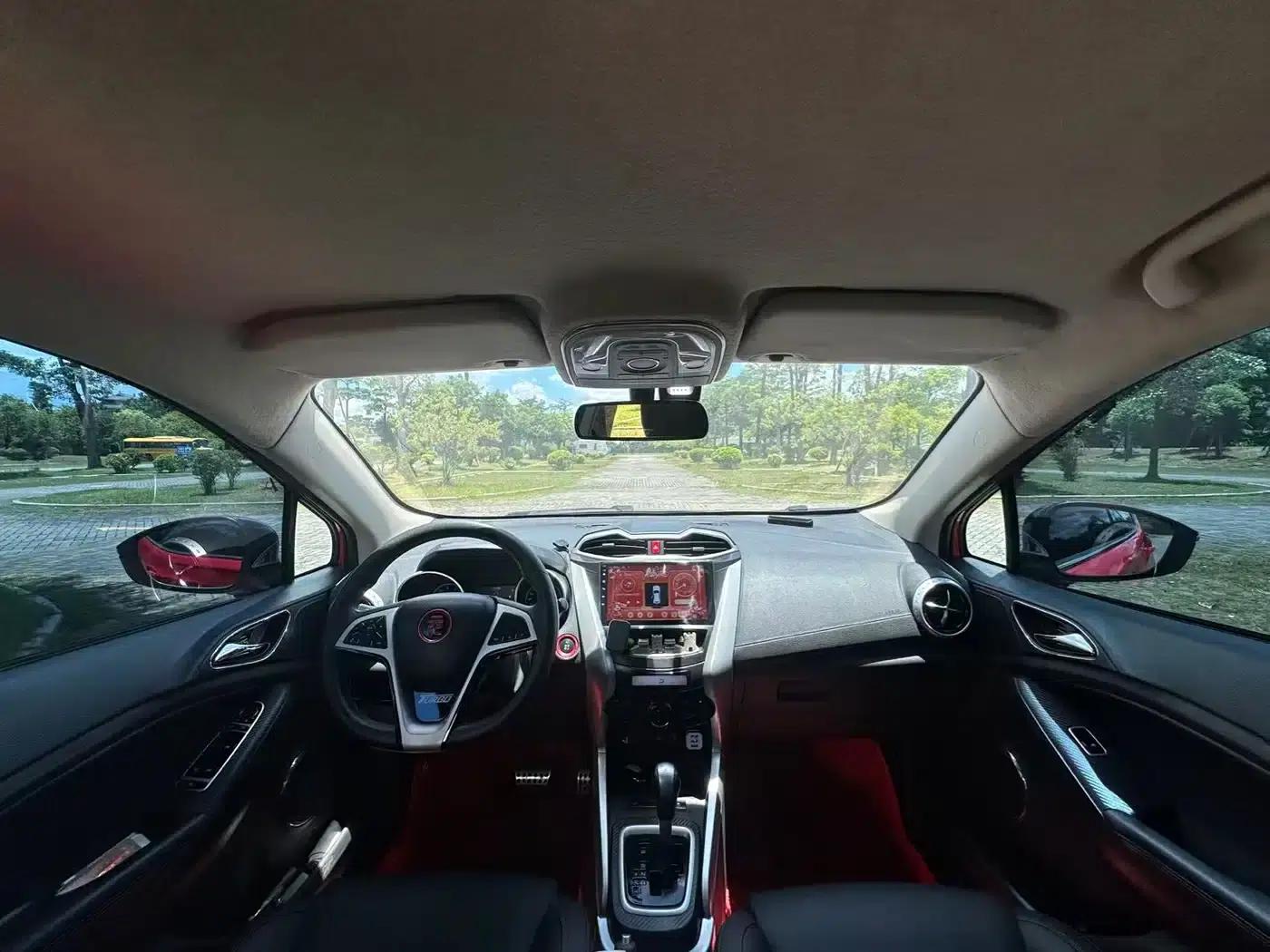 2017 Yuan 1.5L Automatic Cool and Stylish Model — миниатюра 5