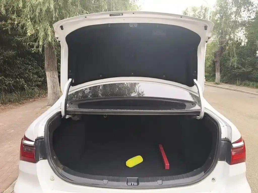 Qin 2019 1.5L Automatic Deluxe Edition — миниатюра 19