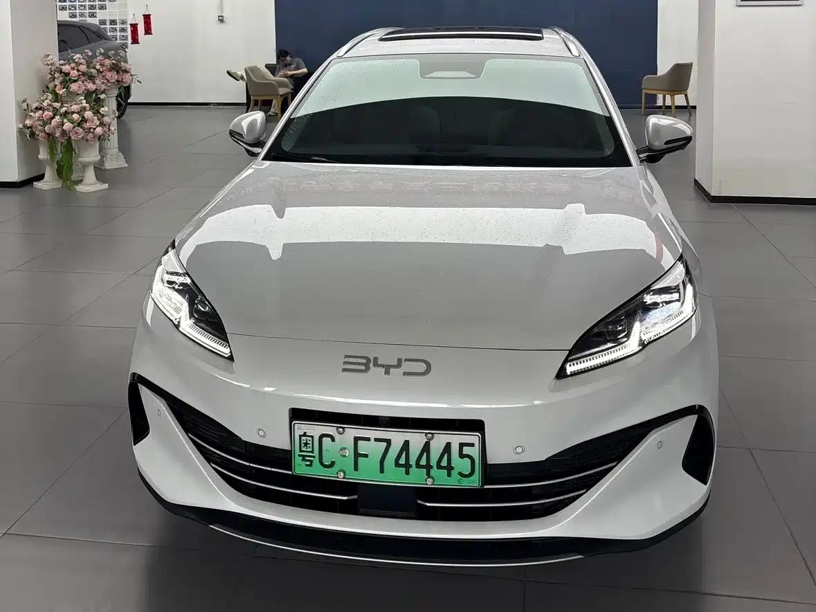 Seal 06 DM-i Touring Edition 2025 DM-i 150KM Flagship Model — миниатюра 2
