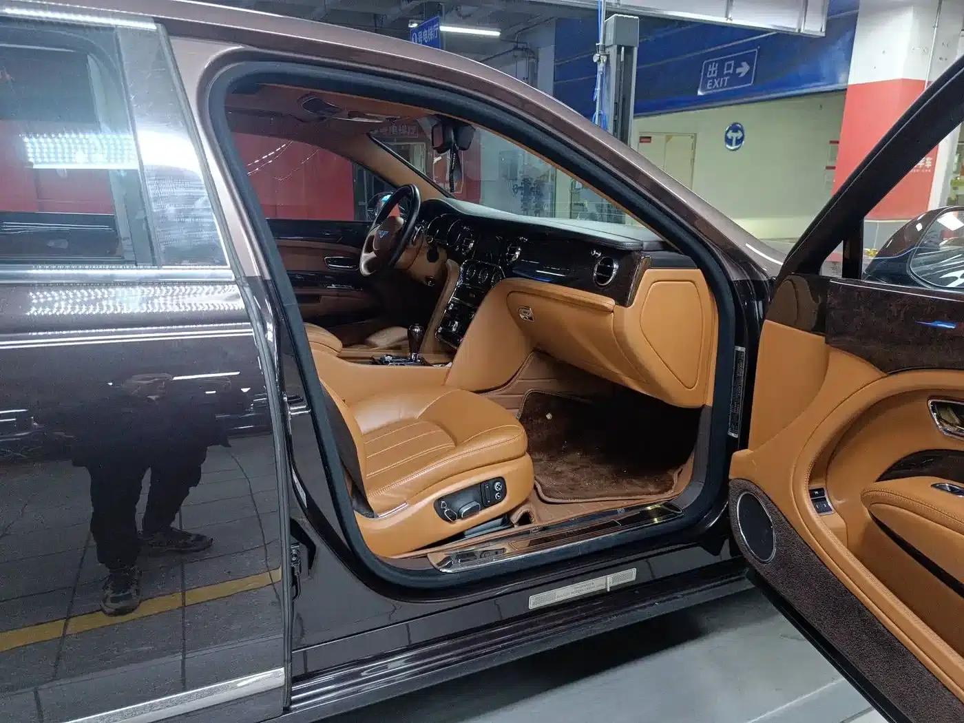 2013 Mulsanne 6.8T Mulliner Special Edition — миниатюра 17