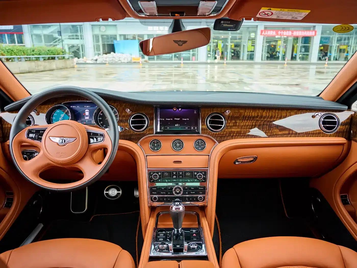 Mulsanne 2017 6.8T Long Wheelbase — миниатюра 13