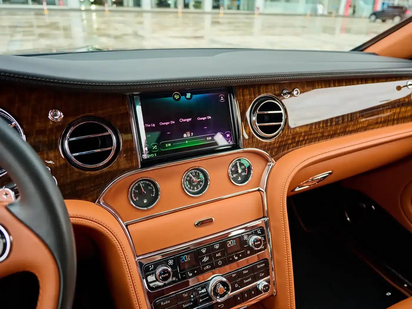 Mulsanne 2017 6.8T Long Wheelbase — миниатюра 15