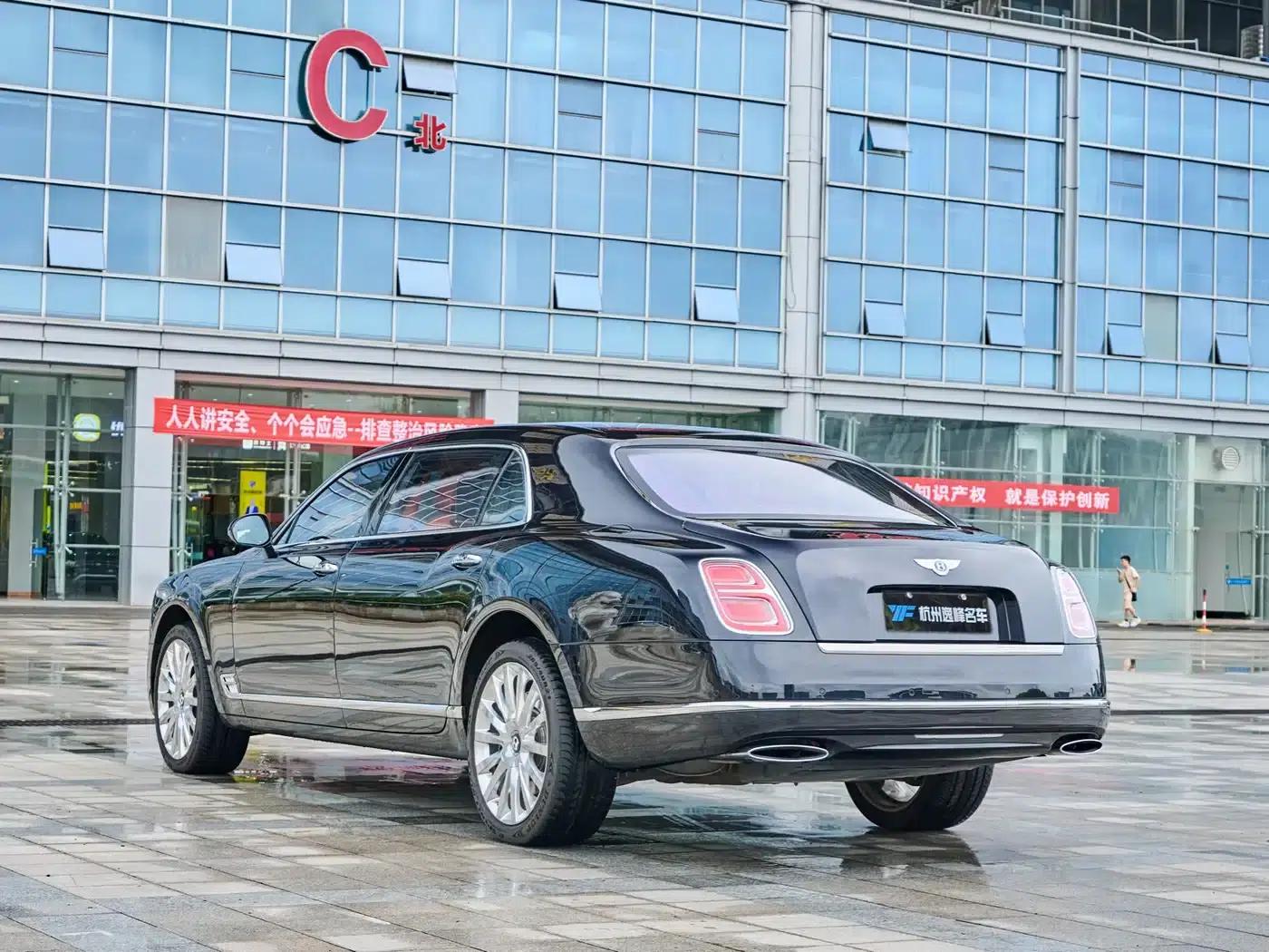 Mulsanne 2017 6.8T Long Wheelbase — миниатюра 7