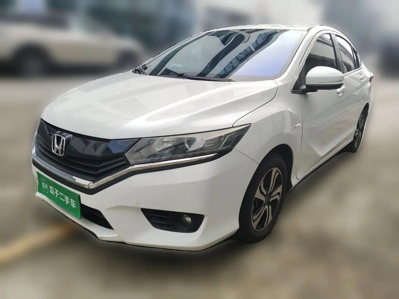 Honda Greiz 2016 1.5L CVT Comfort Version — миниатюра 1