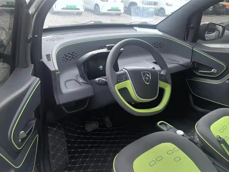Baojun E100 2019 Model 250KM Smart Edition — миниатюра 12