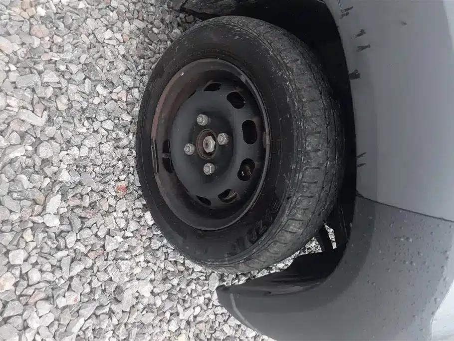 Baojun E100 2019 Model 250KM Smart Edition — миниатюра 6