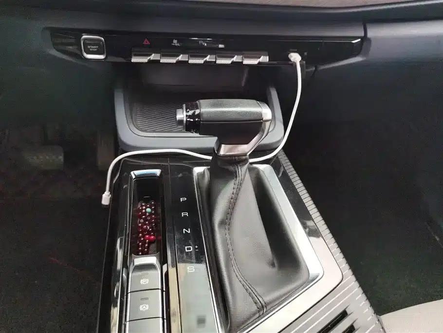 Baojun RM-5 2019 1.5T CVT 24-hour online luxury 6-seater — миниатюра 16
