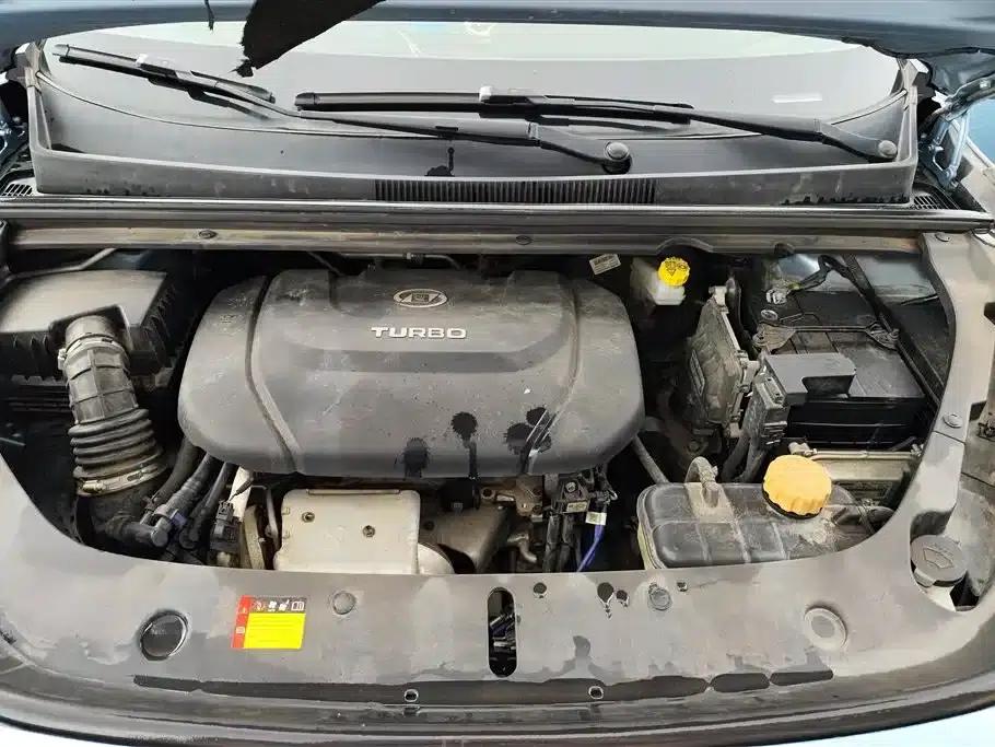 Baojun RM-5 2019 1.5T CVT 24-hour online luxury 6-seater — миниатюра 10