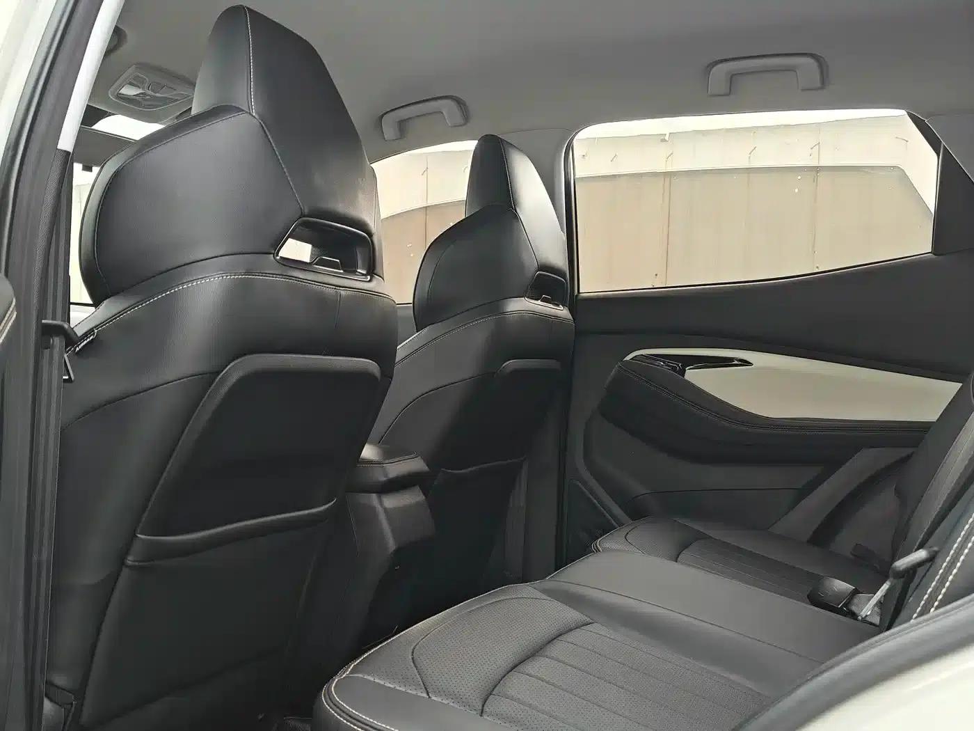 Baojun RS-3 2022 SOODA 1.5T CVT Super Edition — миниатюра 8