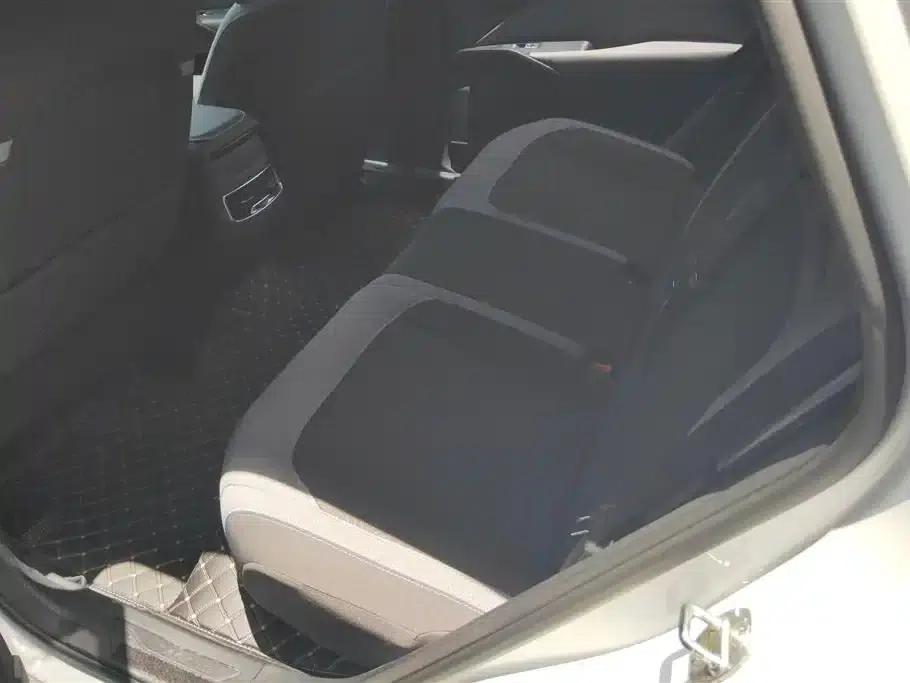 Baojun RC-6 2019 1.5T CVT 24-Hour Online Elite Edition — миниатюра 11