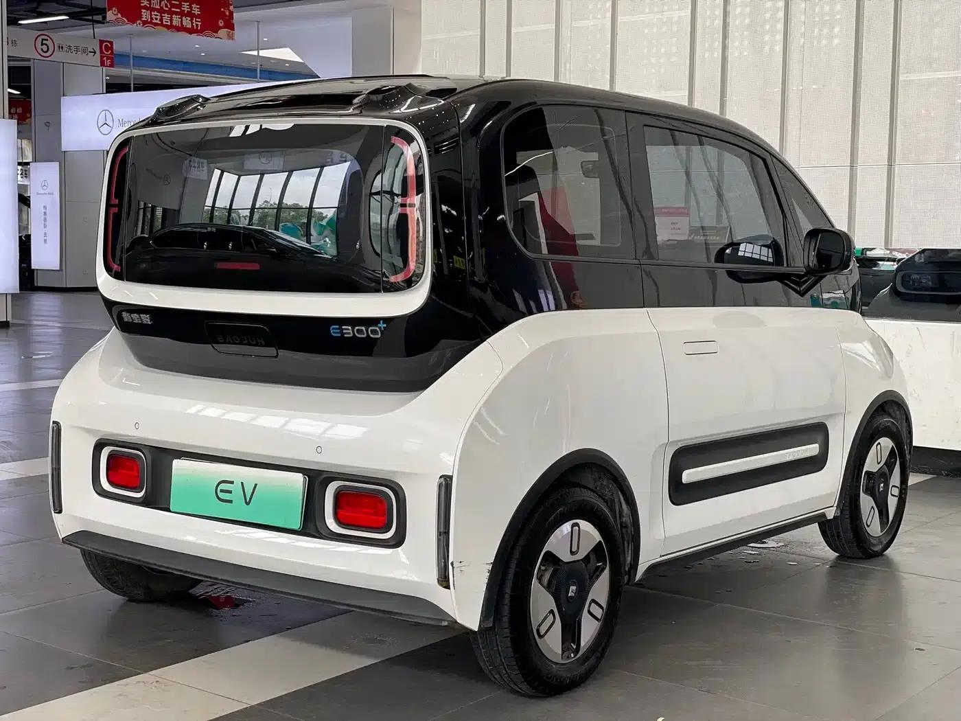 Baojun E300 2020 Plus Interstellar Intelligent Driving Edition — миниатюра 4