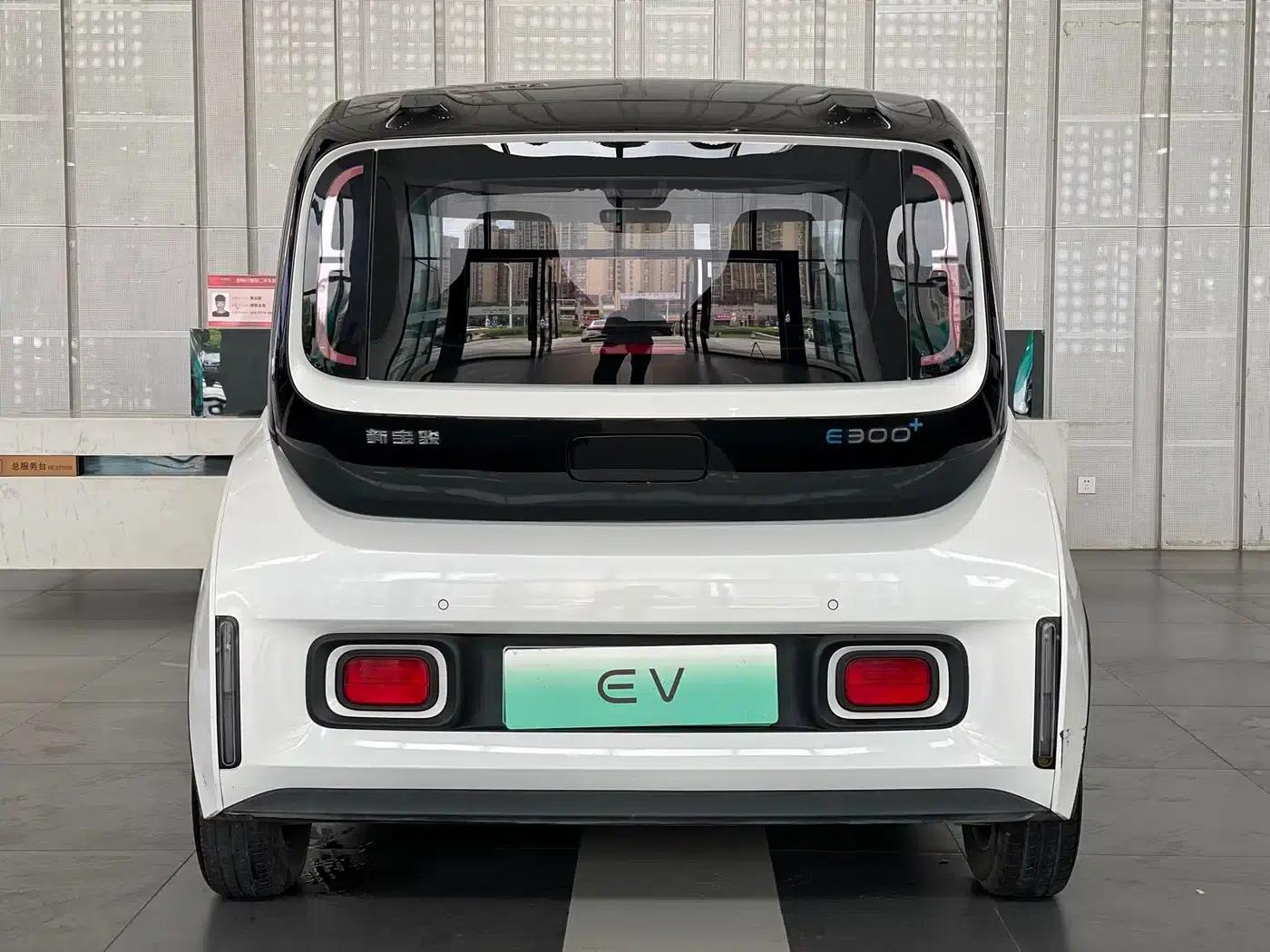 Baojun E300 2020 Plus Interstellar Intelligent Driving Edition — миниатюра 5