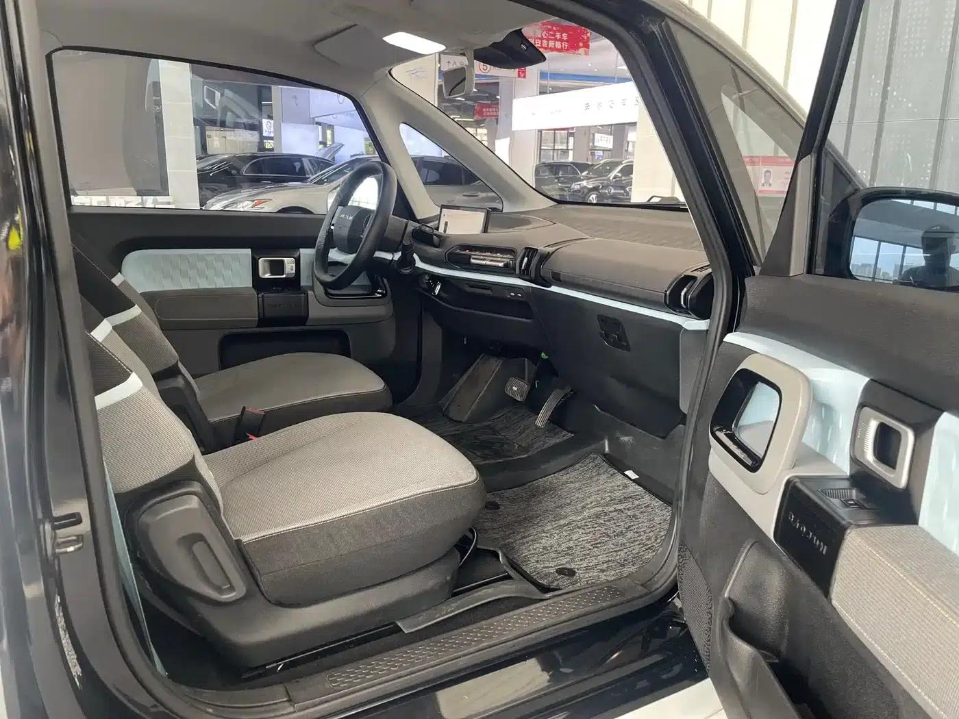 Baojun E300 2020 Plus Interstellar Intelligent Driving Edition — миниатюра 9