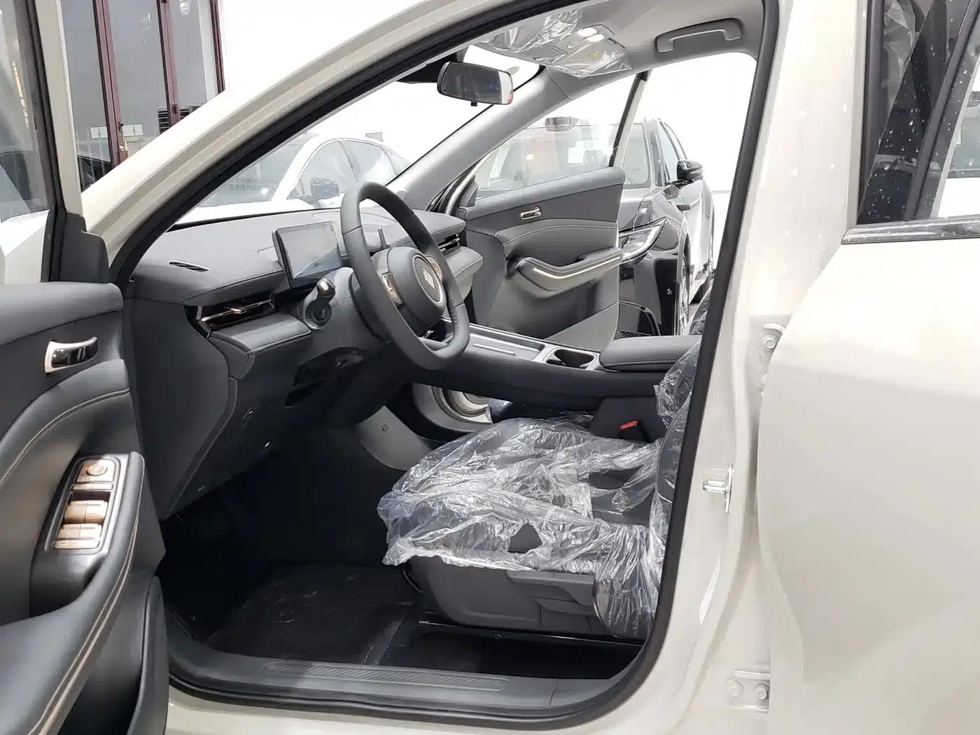 Baojun E6 2026 500km Enjoy Edition — миниатюра 4