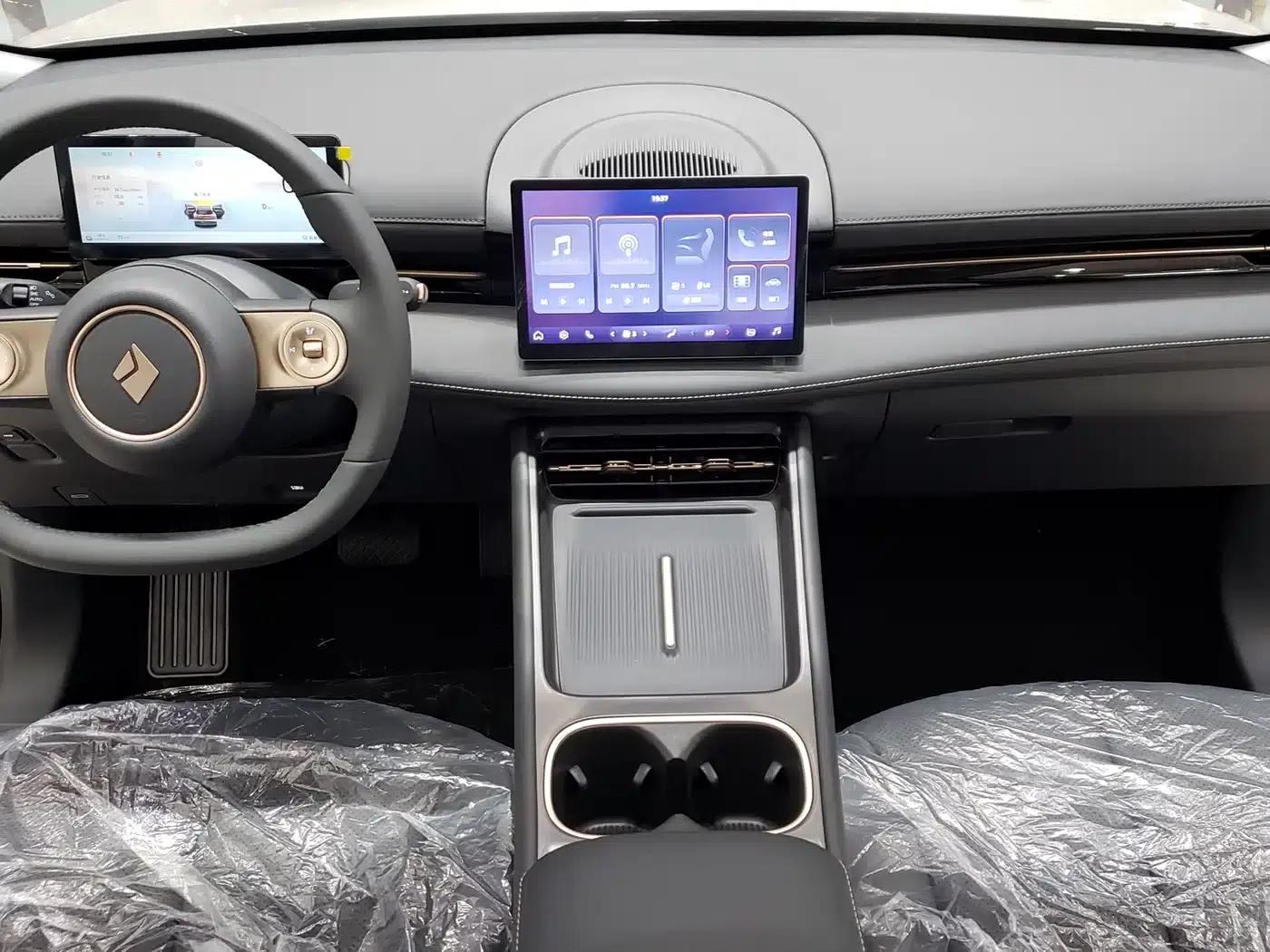Baojun E6 2026 500km Enjoy Edition — миниатюра 5