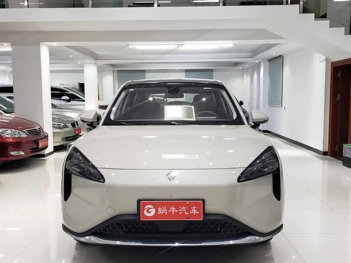 Baojun E6 2026 500km Enjoy Edition — миниатюра 2