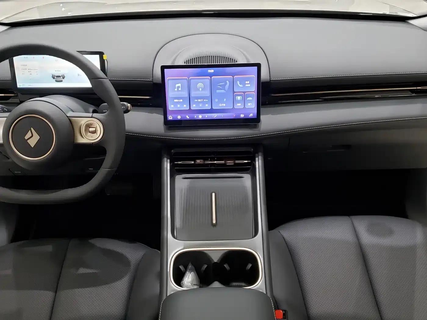 Baojun E6 2026 500km Enjoy Edition — миниатюра 5