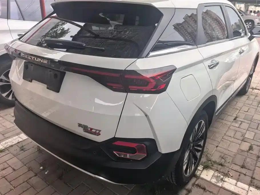 Bestune T77 2023 1.5T Automatic Premium Edition — миниатюра 3